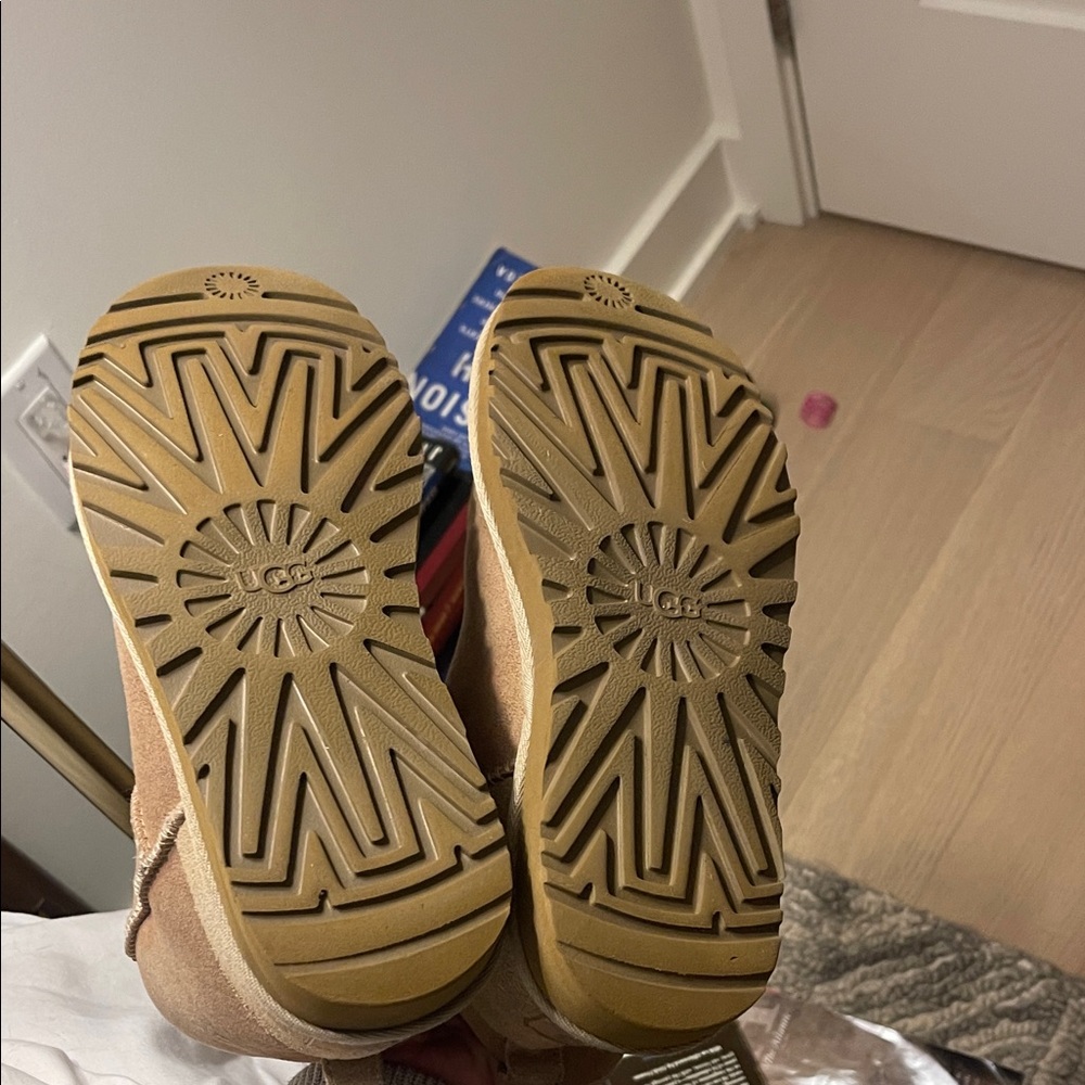Ugg Mini (Sand) - image 6